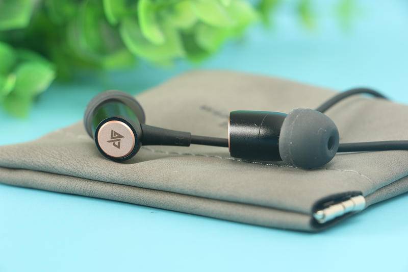 |有线耳机过时了？徕声T200入耳HIFI音乐耳机，让每个音符都有生命