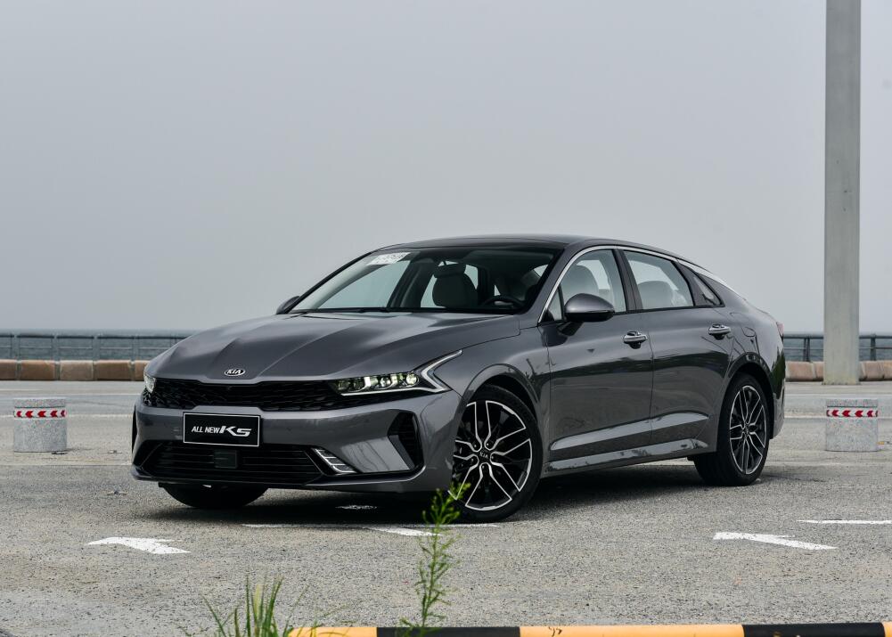 驾驶|集所有大成为一体,韩系车终于要崛起了?全新K5凯酷产品力非常强