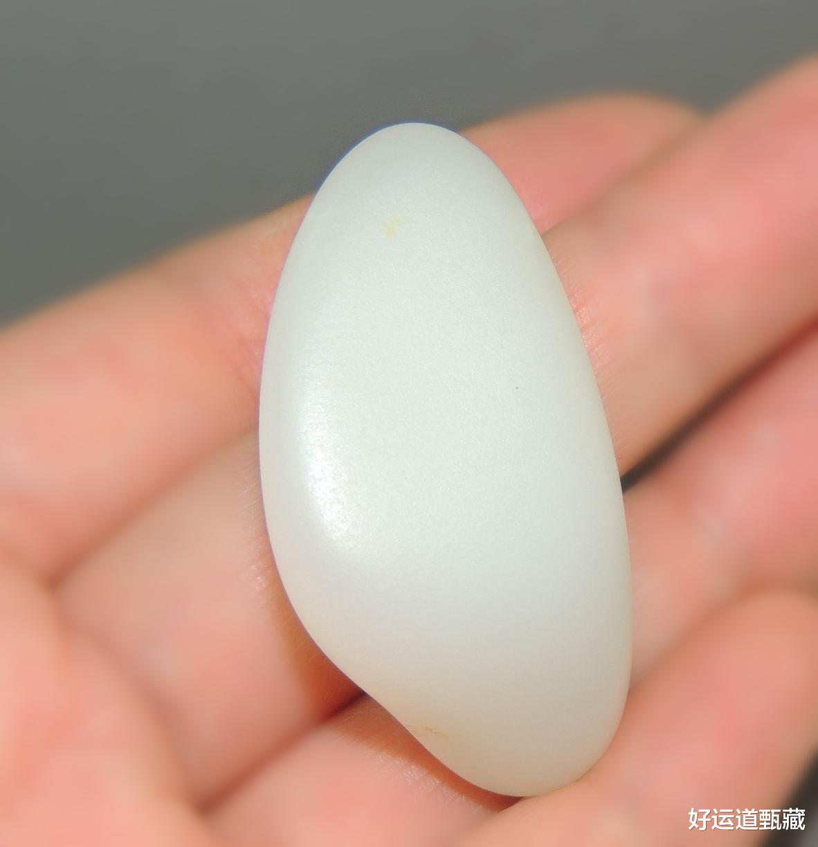 ##和田玉里的光白籽，好籽儿不长皮，真正的白玉无瑕