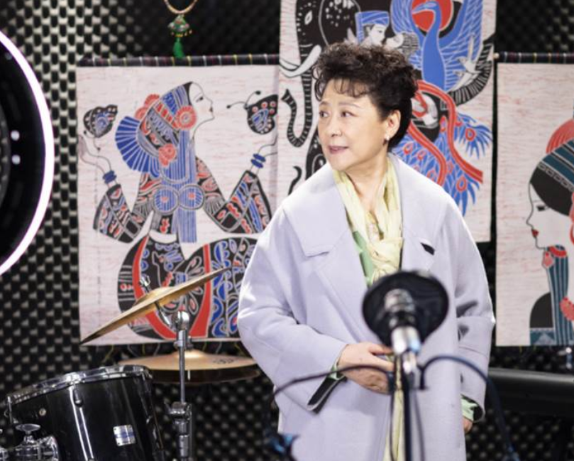 王馥荔|他是王馥荔的儿子，非科班出身的他39岁才红，如今42岁却越来越帅