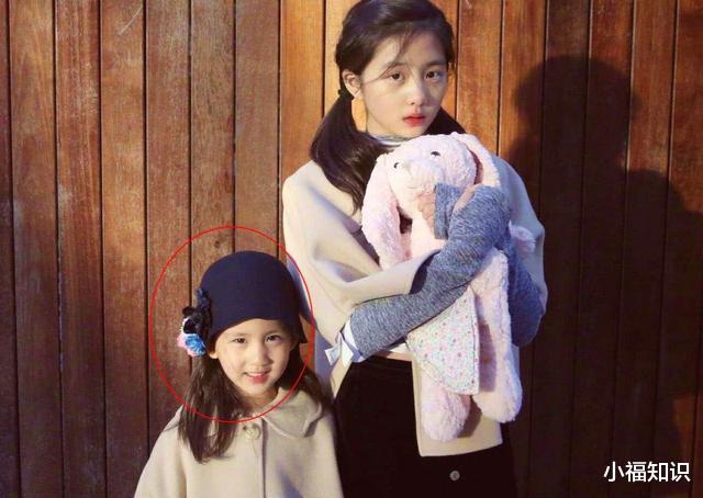 黄磊二女儿"开挂式"长大,气质颜值反超姐姐,孙莉基因真是强大