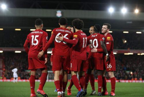 『英超』英超联赛将继续进行？利物浦长舒一口气，另一支球队却慌了