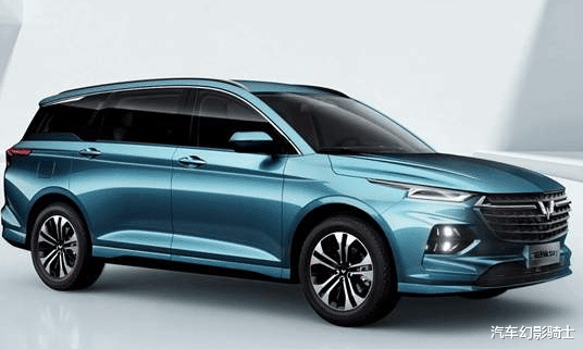 『五菱宏光』五菱宏光首款“银标”MPV亮相，看完外观，这谁还舍得拿来拉货！