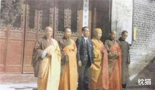 军人|骗子界的“扛把子”——“开国第一骗”李万铭的江湖路