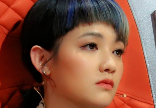 范晓萱▲范晓萱和母亲一起长大，从小学习钢琴音乐，有着丰富的创作才华