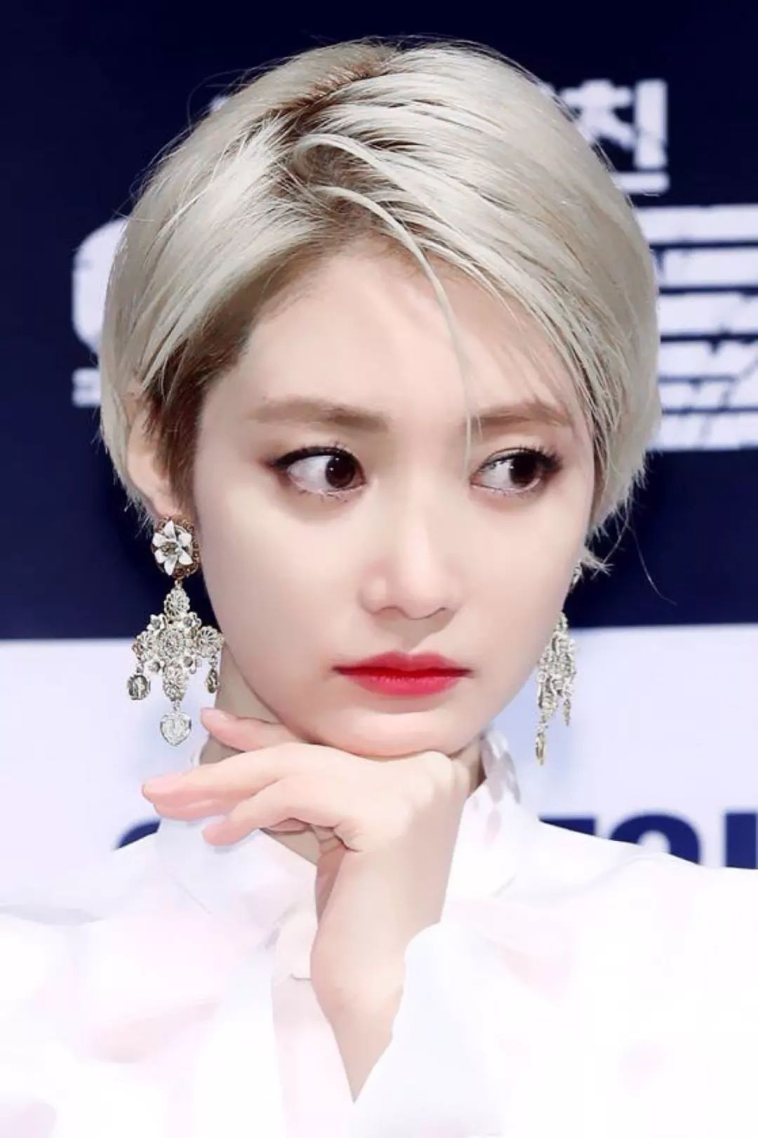 林青霞|什么样的脸能扛得住短发？看巅峰时期的港星，林青霞也排不到前三