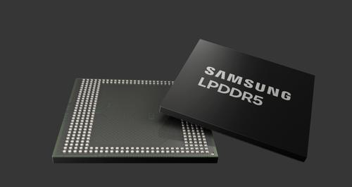 向小米10致敬！热销推动行业升级，这些配置有望成今年旗舰机标配