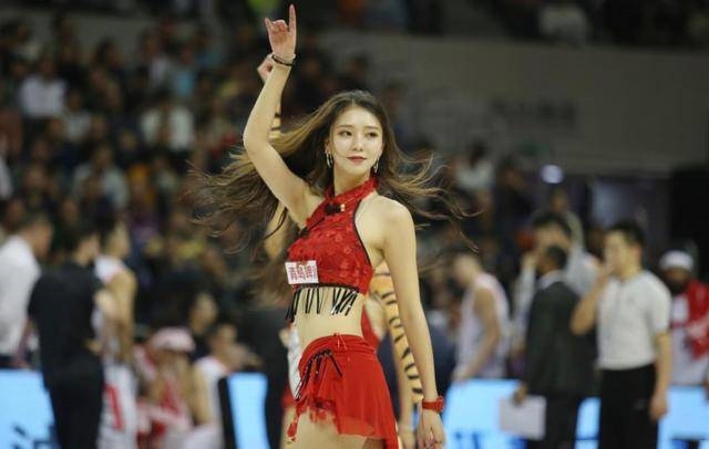 啦啦队|CBA球员为何不娶啦啦队员？其中关系错综复杂，球员：不想趟浑水