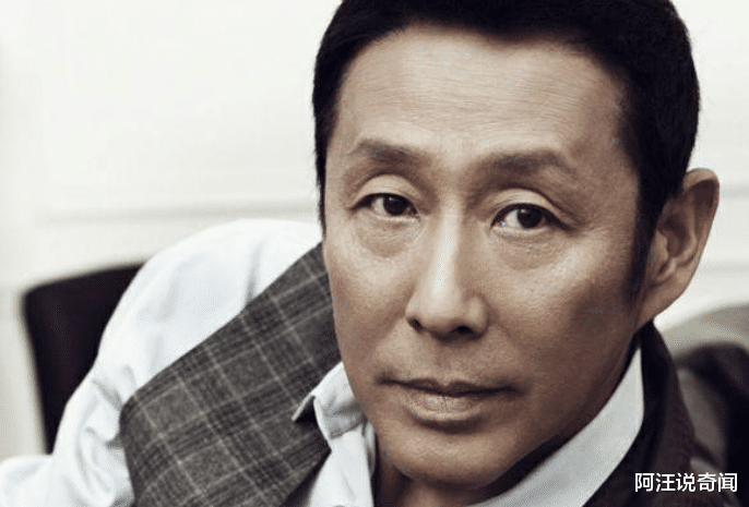 明星捐款名单再更新,老戏骨陈道明占据榜首,黄晓明更是五度追加捐款