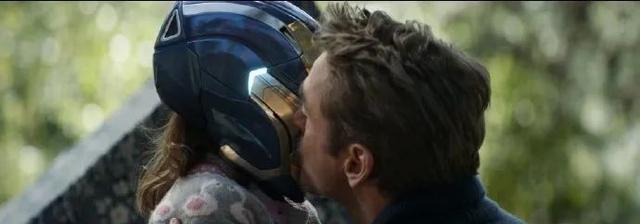 钢铁侠|钢铁侠的女儿长大了，还穿上了父亲给母亲的盔甲