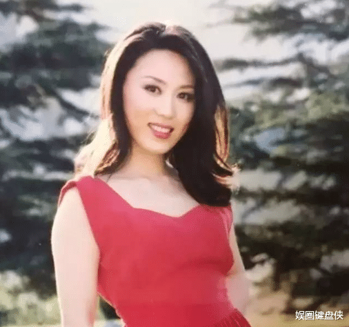 『吴琼』?黄梅歌后吴琼：嫁小15岁阮巡，相伴16年，头胎流产让她痛苦了一生