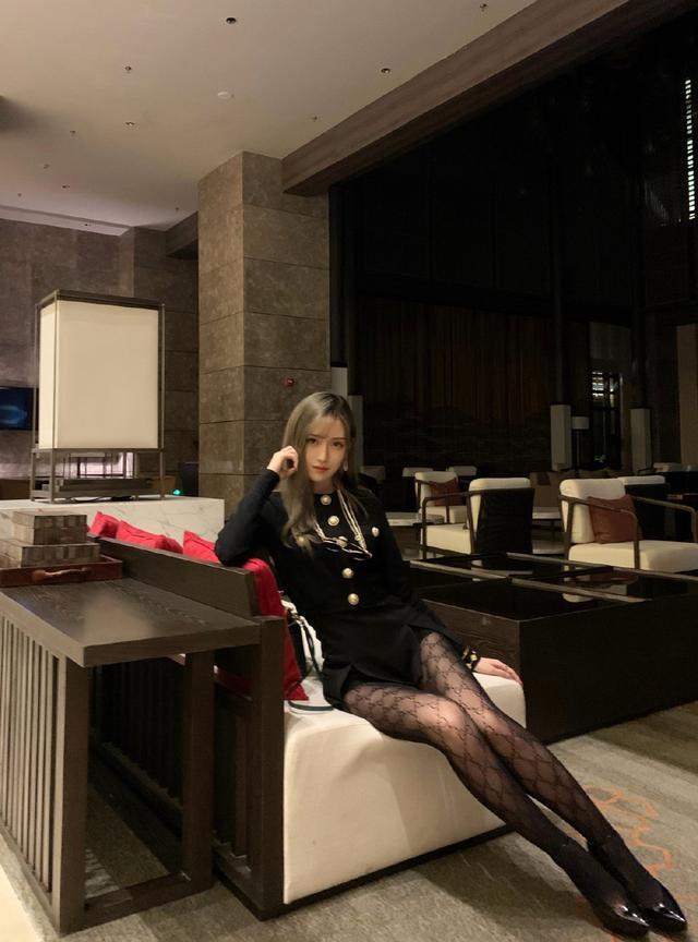 腐团儿|腐团儿晒日常生活照，背后的金主曝光，遭到粉丝疯狂撮合