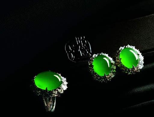 「玉髓」物以稀为贵——玉髓与翡翠的爱恨情仇