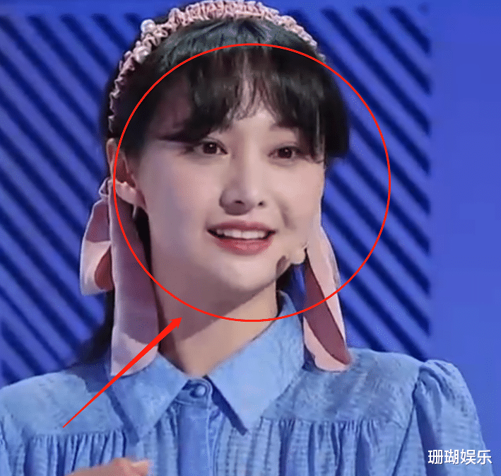 郑爽|29岁郑爽参加央视综艺，没了八级ps优待后，这皮肤状态我没眼花？