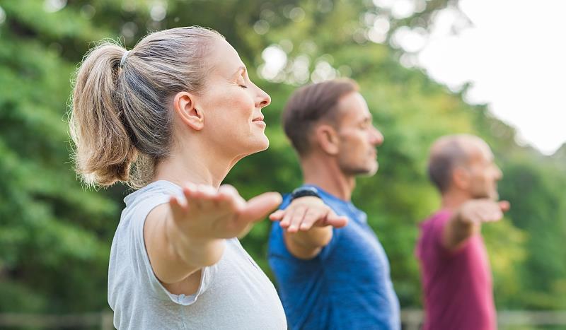 睡眠@肺不健康的人，睡眠中会有3种症状，身体有这些异常，需要警惕