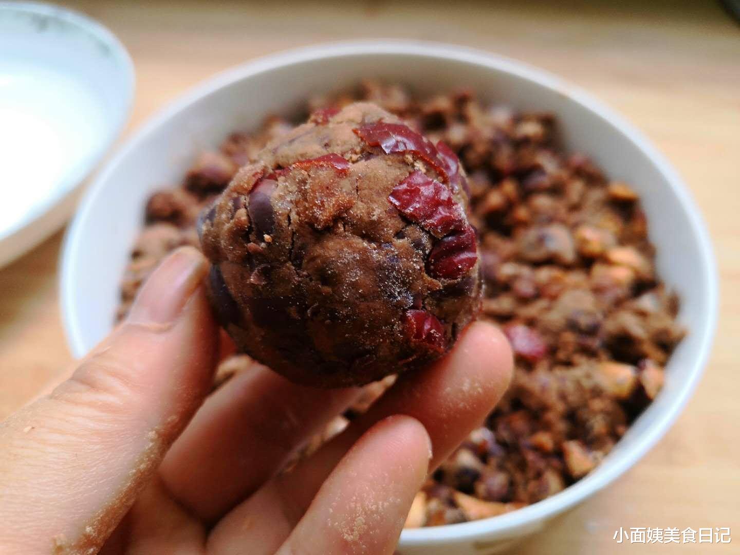 粘豆包▲夏天，早餐就吃它，不揉面不发面，粉糯香甜，儿子1口气能吃5个