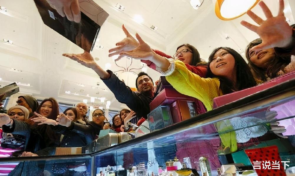 羊毛党|羊毛党聚众群“薅”,转瞬被疯狂下20万单,又一家电商面临破产