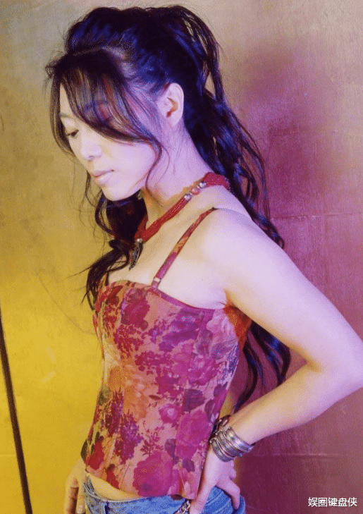 『吴琼』?黄梅歌后吴琼：嫁小15岁阮巡，相伴16年，头胎流产让她痛苦了一生