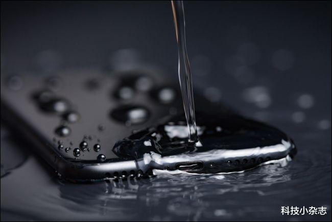 |什么是IP68？手机防尘防水真的靠谱吗？不同手机真不一样