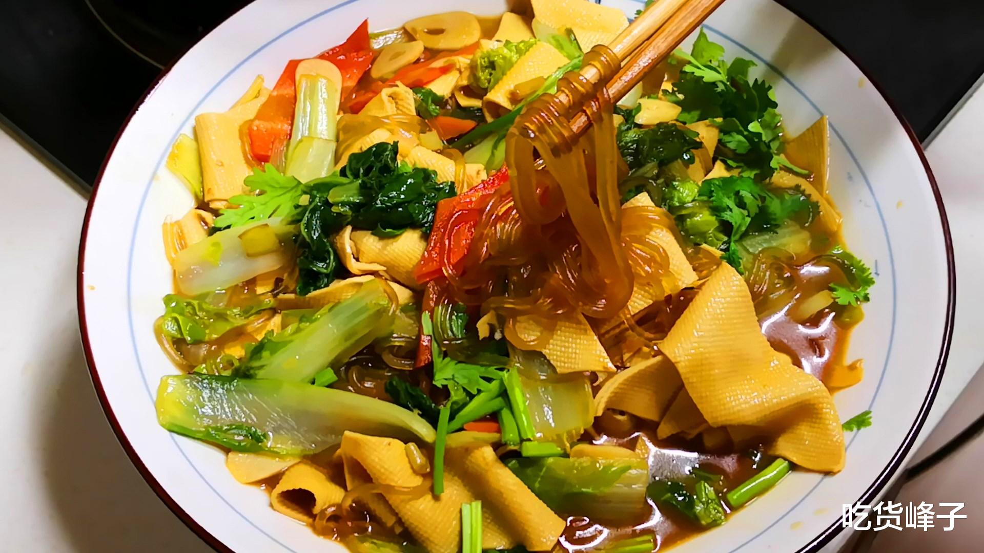 粉条|炖粉条时，多加这2样食材，味道格外香，每次上桌汤都不剩下，香！