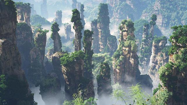 「张家界」一步登天界，张家界与天门山的“相爱相杀”，其实它们非同一地点