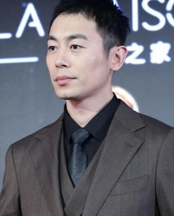 【朱亚文】她曾与朱亚文相恋9年，却败给了沈佳妮，今34岁成人生赢家