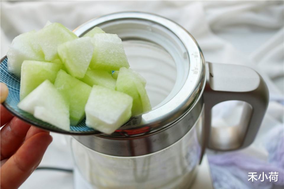 冬瓜|天热多喝这碗汤，祛湿解暑，不放一滴油，女儿连喝两碗