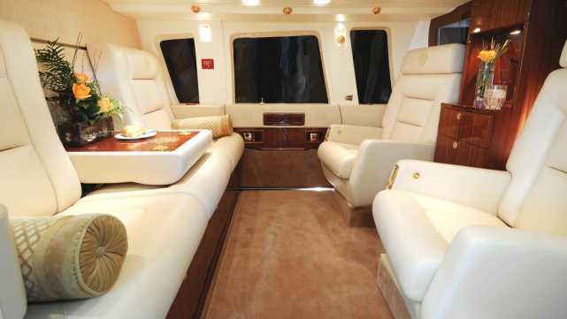 美国|特朗普名下私人飞机出售，价格高出同型飞机近一倍