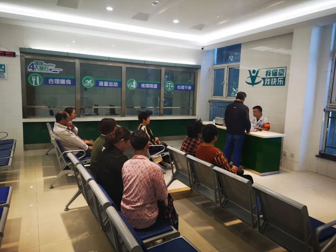 养生：31岁姑娘确诊肠癌，医生说都是这些习惯害的！这些小症状别硬扛