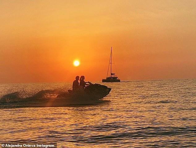 男神|欧美男神接连曝光恋情？女友全是又辣又美的仙女！粉丝：我好酸！