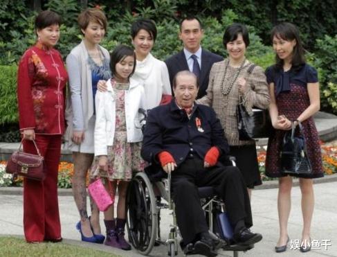 [何鸿燊]何鸿燊四姨太梁安琪透露：65岁何鸿燊主动示爱，26岁的自己被吓坏