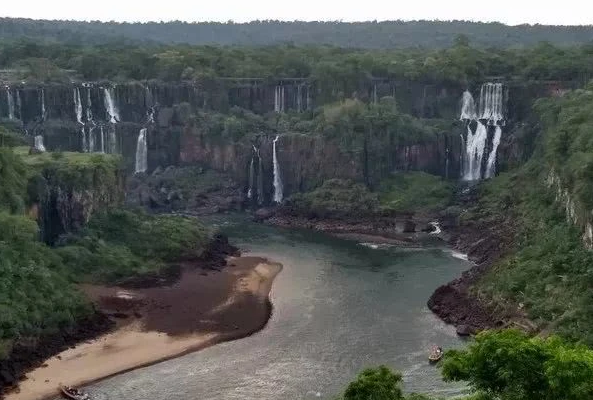 ：地球发出严厉警告，全球第五大瀑布突然干涸，给全世界敲响警钟