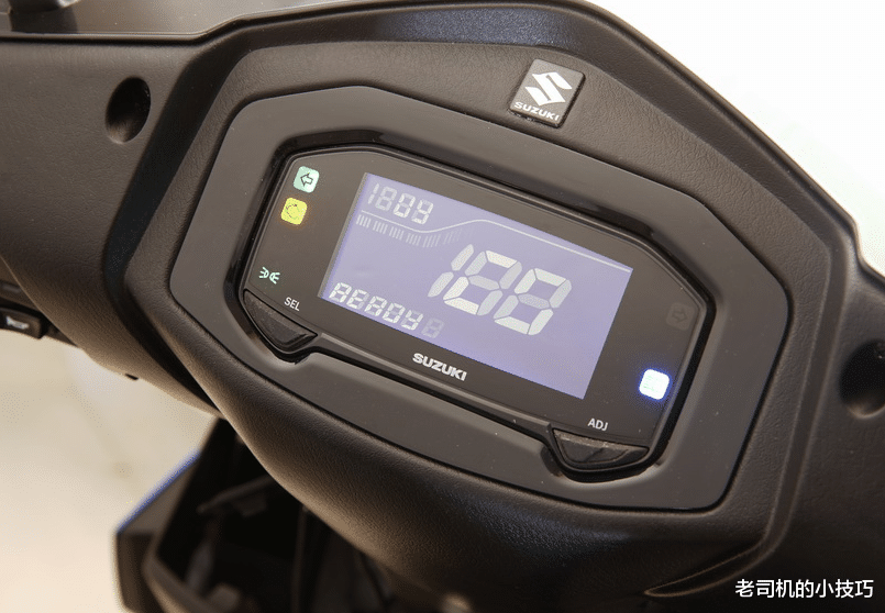 「铃木」铃木125级运动踏板,电喷发动机6.9kW,前轮碟刹,双油门线9380元