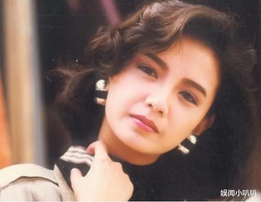 曾华倩|与梁朝伟同居6年分手，独自把儿子抚养成人，如今儿子是她的骄傲