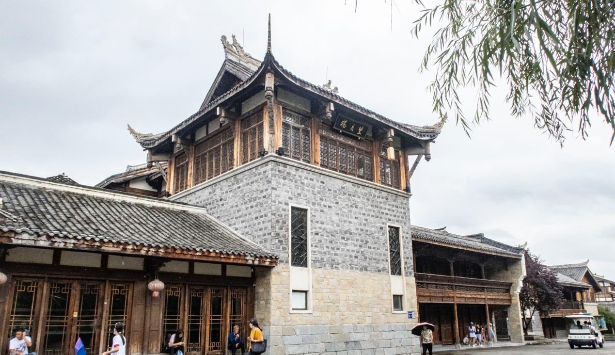 青岩古镇|无人的青岩古镇另一面，没有游客、没有门票，失败了吗