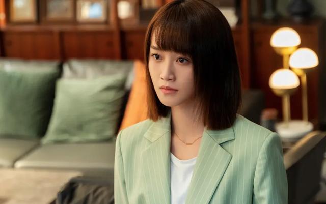 江疏影|讲真，江疏影的原生脸好可惜，到底是怎么想的就给换了呢