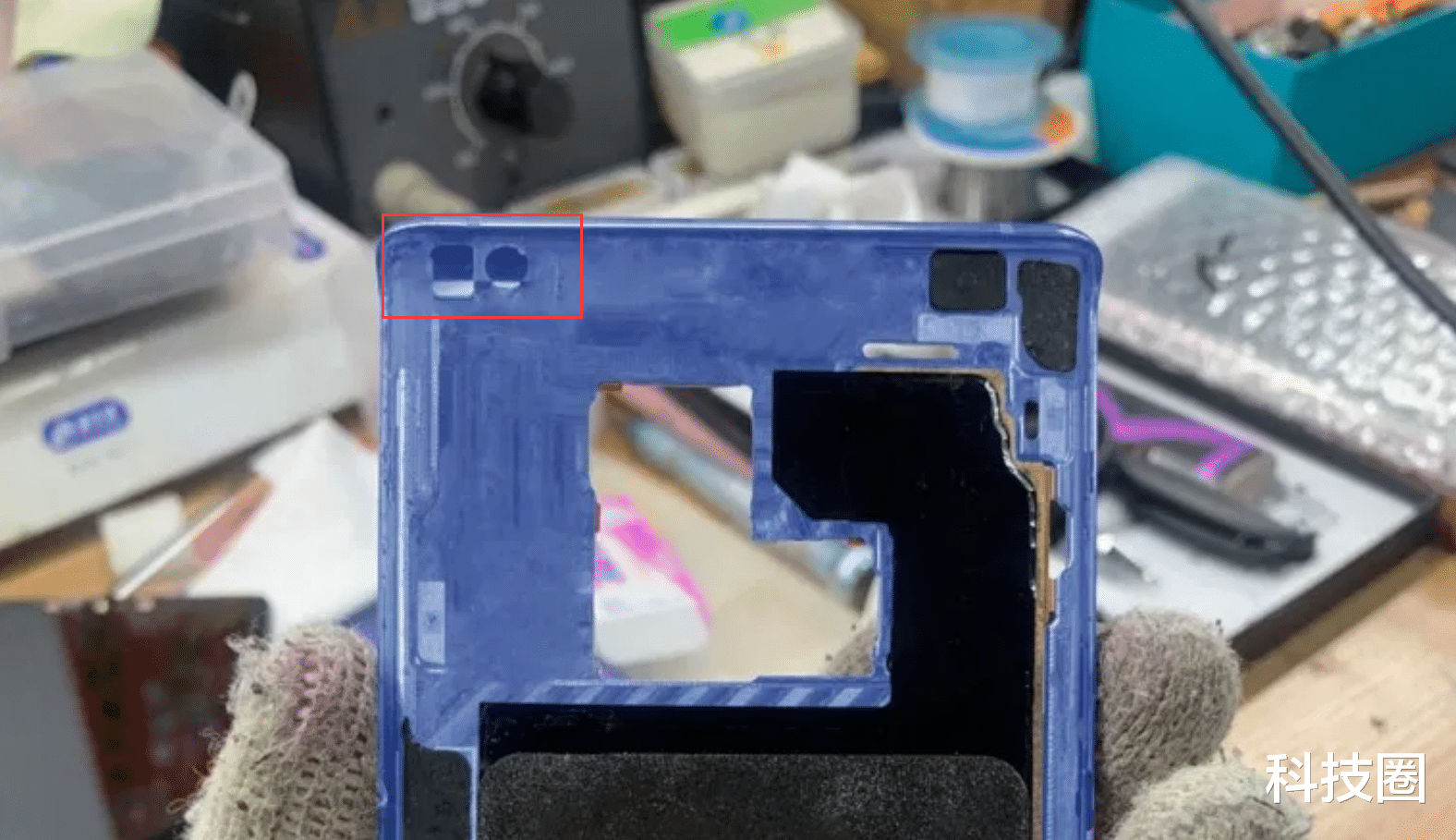 华为mate|华为Mate 40金属中框首次泄漏,正面终于不是刘海设计了