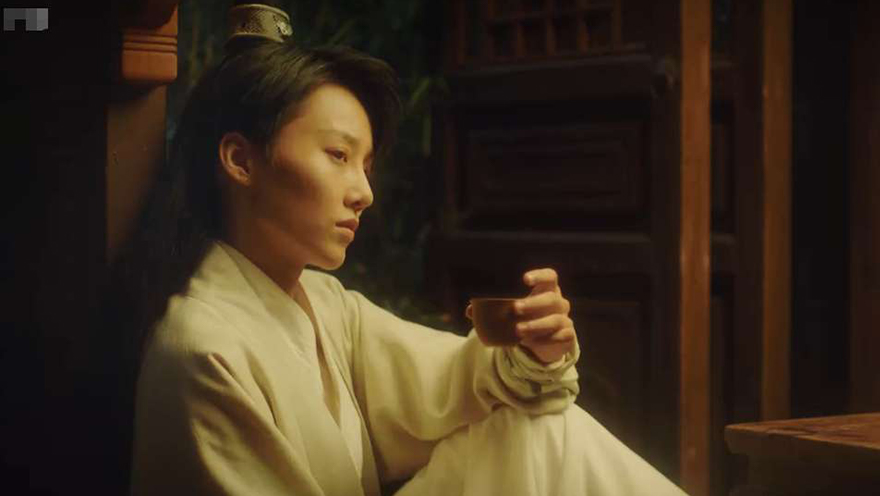「刘雨昕」《青你2》古装照，刘雨昕帅气，喻言太美，但她才是古装仙子