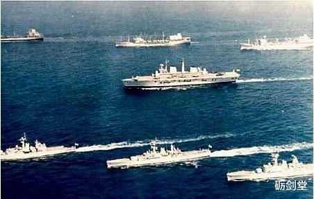 英国海军|日不落已日沉大西洋：英军新式军舰出海9天趴窝，又是动力故障