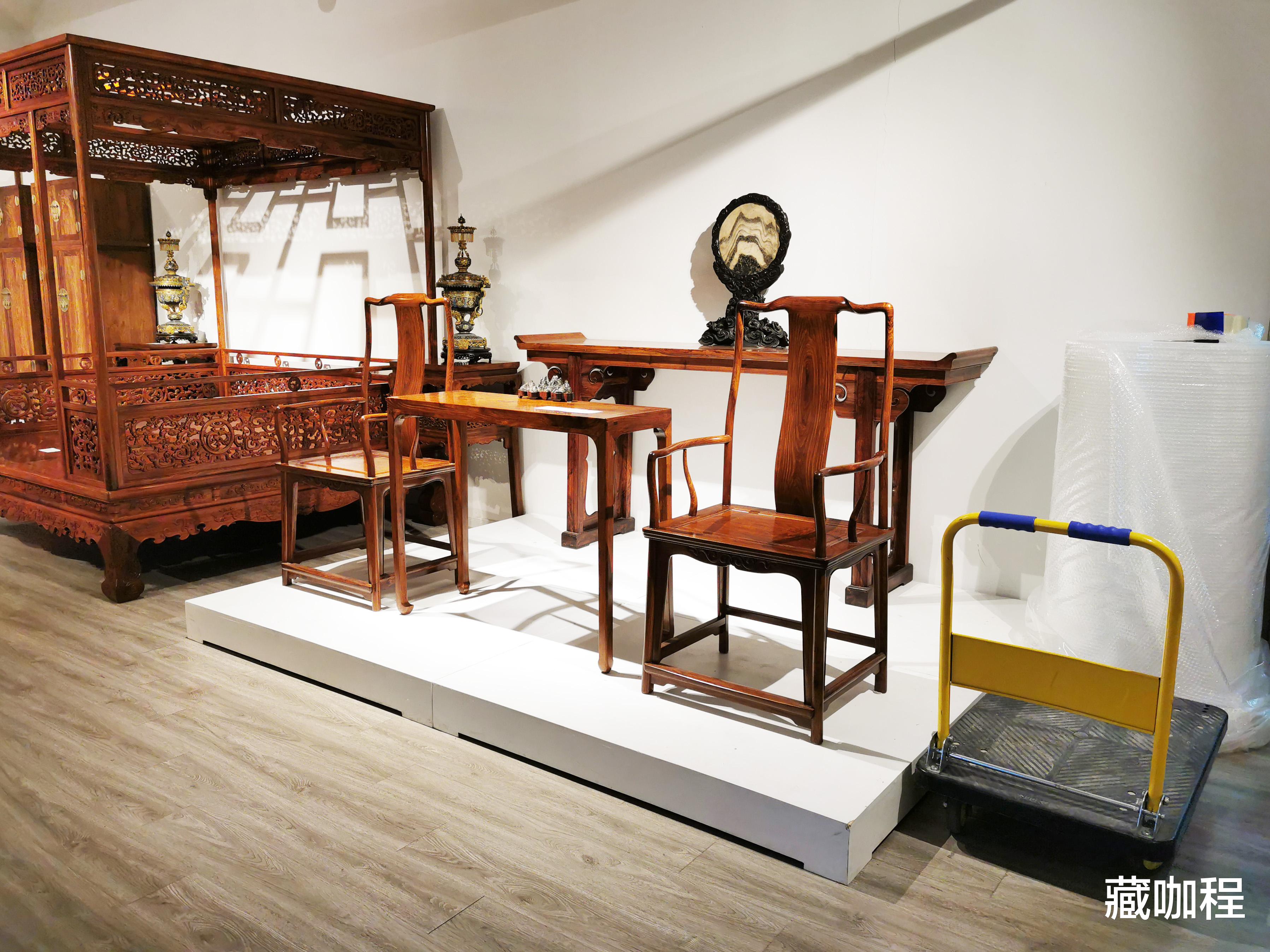 绿松石|海黄鬼脸一串串，准顶级四面平桌100万拍出