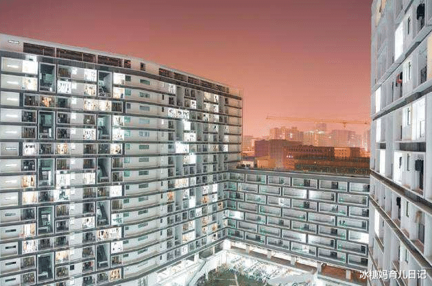 大门|大一入学：这4样东西最好别带，否则都进不去寝室的“大门”