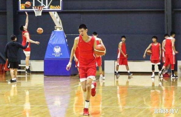 『李楠』18岁2米16!李楠爱子将正式登陆CBA 杜锋会把他招进中国男篮吗?