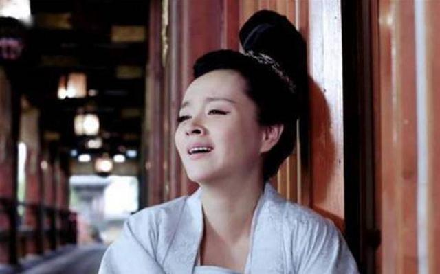 戚夫人|吕后对戚夫人已经够残忍了，汉朝还有一位王后，比吕后更残忍