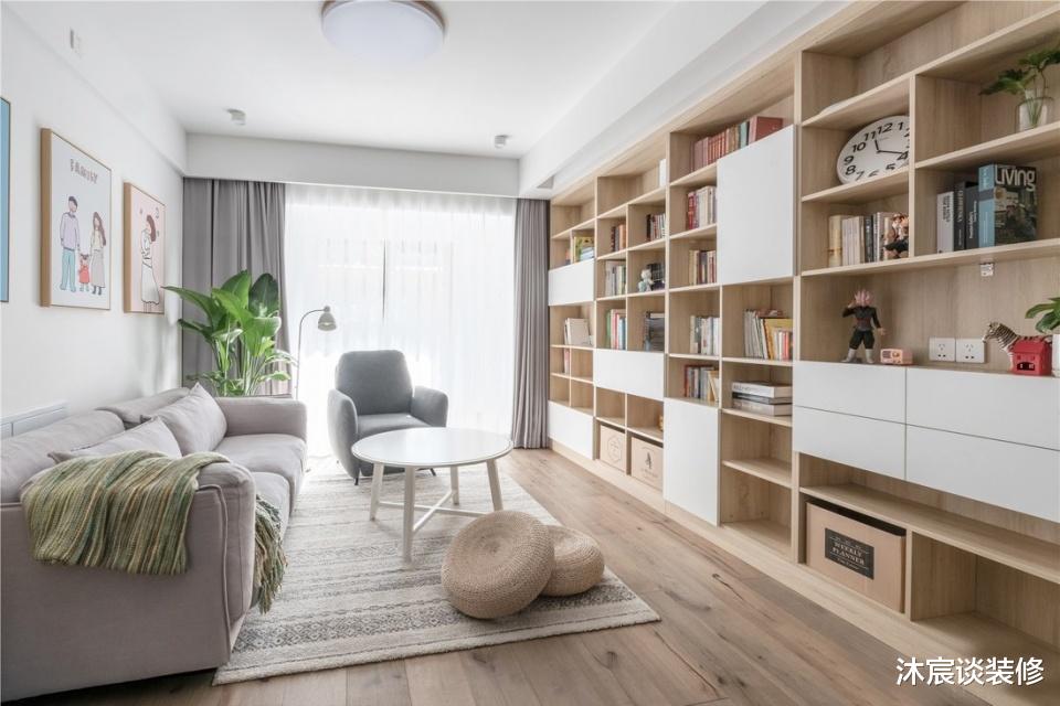 |她的新家，一层带个小花园，清新原木风很舒适，享受美妙田园生活