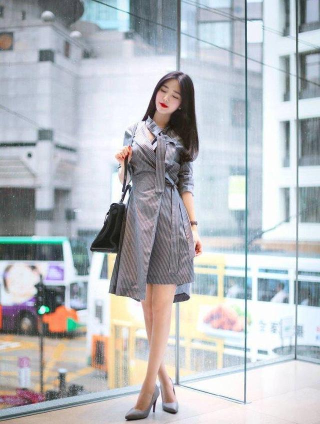 穿衣搭配|职场新人穿搭不能输，一条别致“条纹裙”，让你成为同事中的焦点