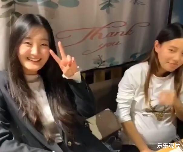 五条人|大衣哥儿媳妇进入网红界：带大衣嫂一起做直播，婆媳配合很默契