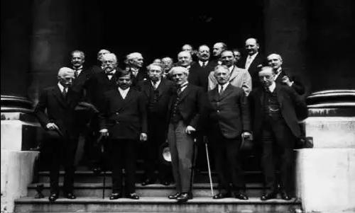 #做空#以为美国要崩盘？也许我们正在被“收割”！