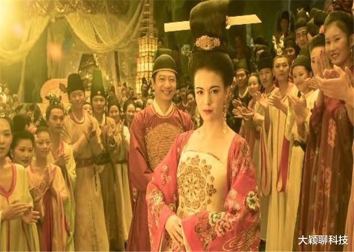 「黑洞」人类能通过穿越，回到曾经的大唐盛世吗？科学家的答案让人欣喜！