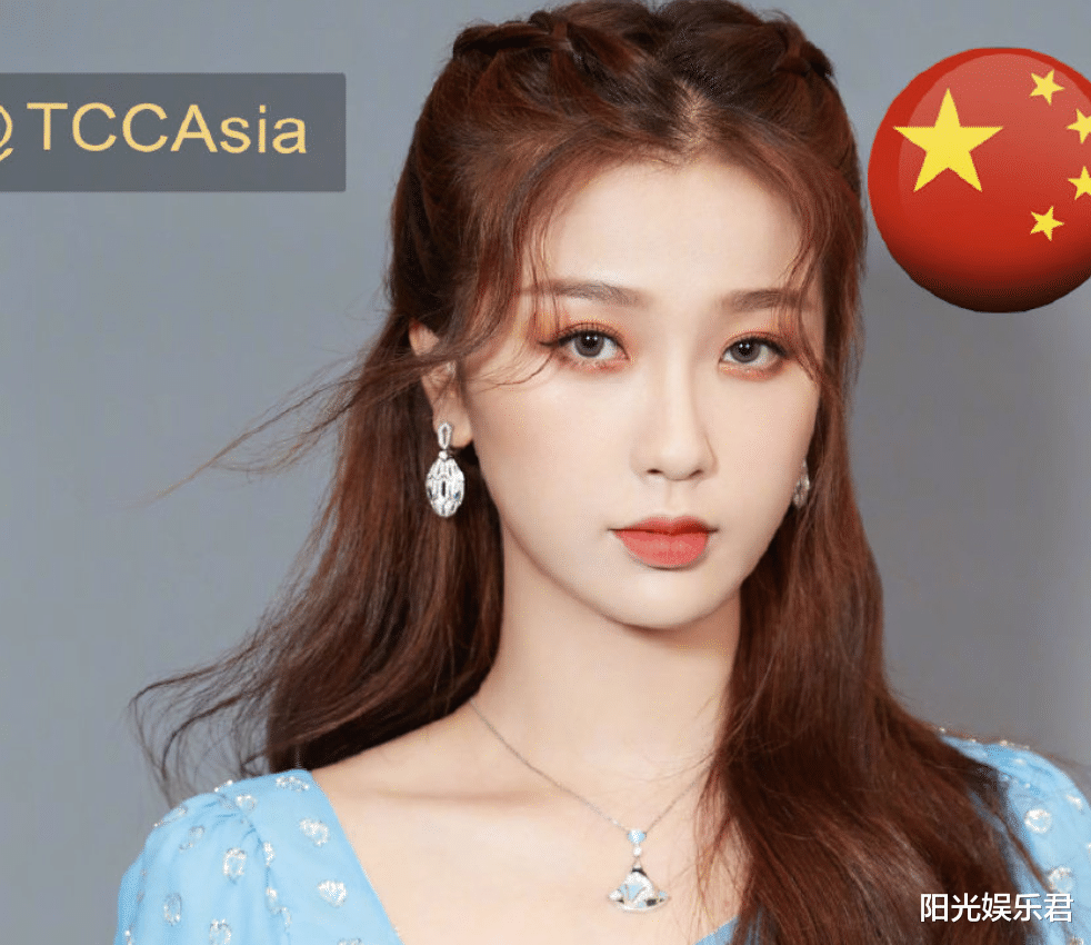 杨幂|亚太区最美100张面孔，热巴第八，赵丽颖第十二，杨幂名次出乎意料