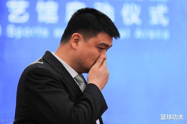 王少杰|7中5得22分 联盟第一 5中0！给了CBA状元王少杰一记耳光！姚明该咋办？